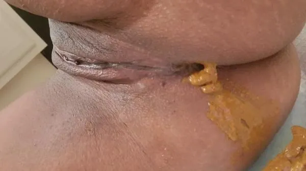 Pee and poop ass and pussy close up [HD 720p] Pooping Girls