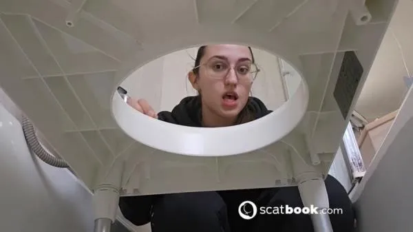 Shitting 01 [HD 720p] Scatbook.com