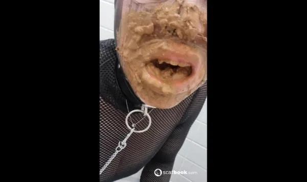 The slave eats her master's shit from the toilet [HD 720p] Stuhlgang Porno