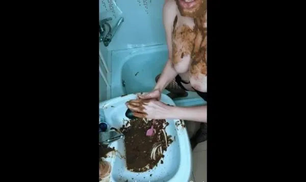 Cleaning the shitty sink [HD 720p] Stuhlgang Porno