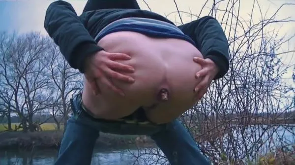 Cold Autumn Day Outdoor Shit [HD 720p] Filthygrid | Germany, Dirty Anal