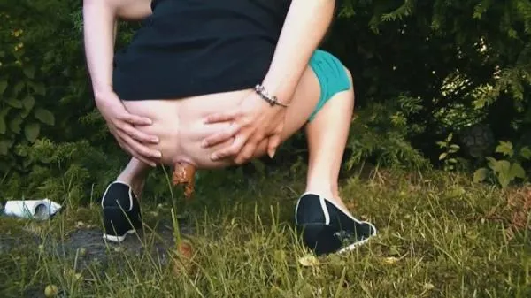 Big Sausage In Grandma's Garden [HD 720p] Filthygrid | Germany, Defecation