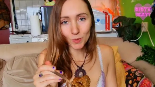 POV Cook And Feed [FullHD 1080p] Scatbook.com