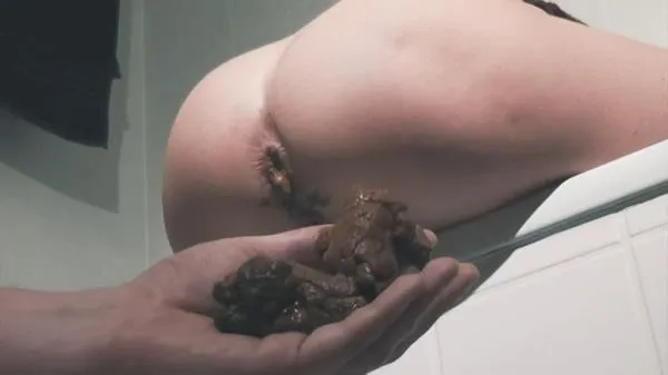 A Shit In a Customers Hand [HD 720p] Filthygrid.com