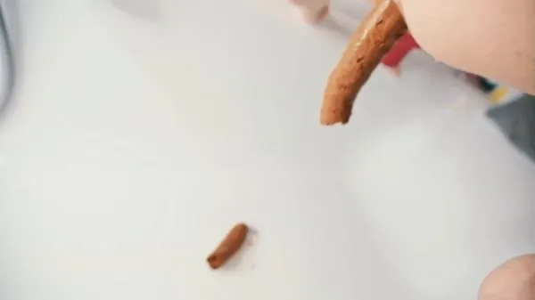 Piss'n Poo In Bathtube [HD 720p] Filthygrid.com