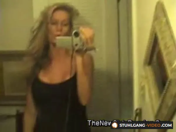 Pees Farts And Runs [SD] TheNewGirlsPooping