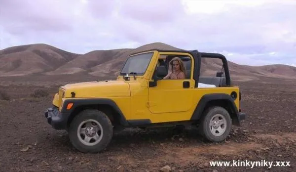 Yellow Jeep and Self Anal Fisting [SD] Faustficken