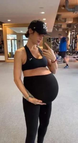 Caroline Triplets Of Hamburg - NN Pregnant Compilation [SD] Schwangere Pornos